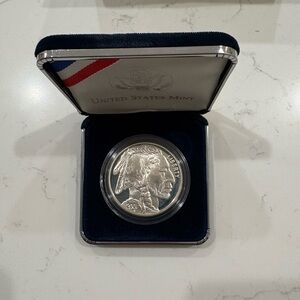 2001-P American Buffalo Commemorative Proof Silver Dollar – w/COA & Box